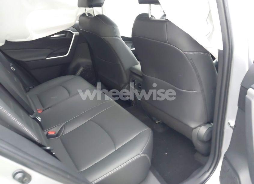 Photo 8 of 2025 Toyota Rav4 XLE PREMIUM (VIN 2T3A1RFV6SC503413)