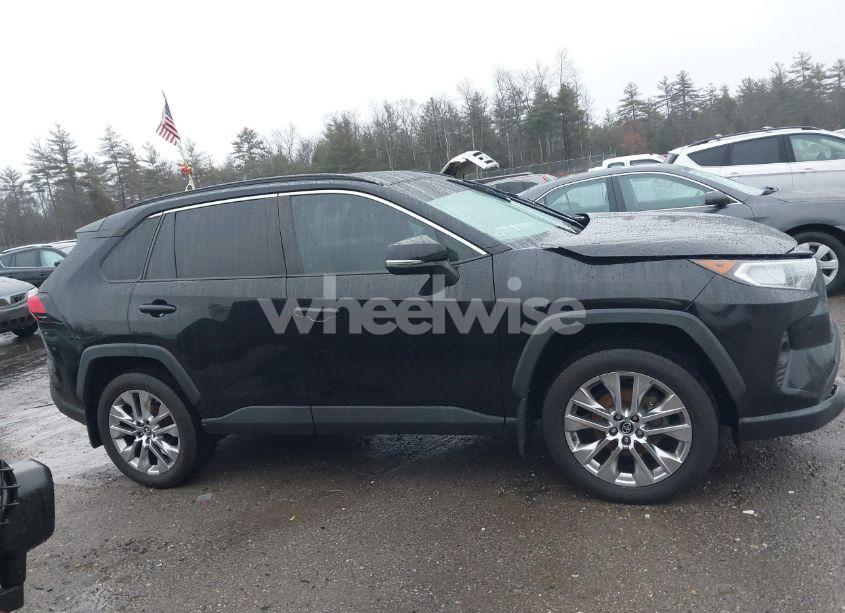 Photo 14 of 2019 Toyota Rav4 XLE PREMIUM (VIN 2T3A1RFV7KC010677)