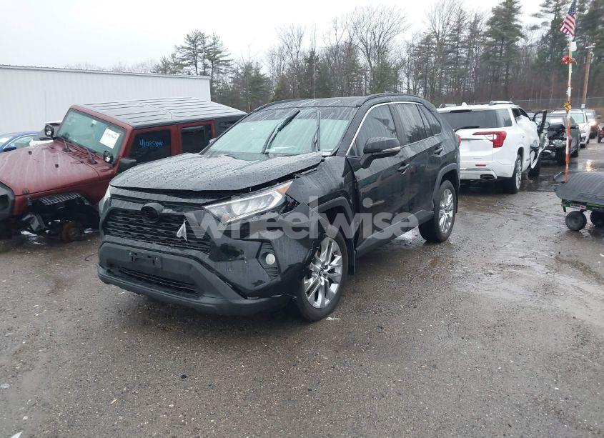 Photo 2 of 2019 Toyota Rav4 XLE PREMIUM (VIN 2T3A1RFV7KC010677)