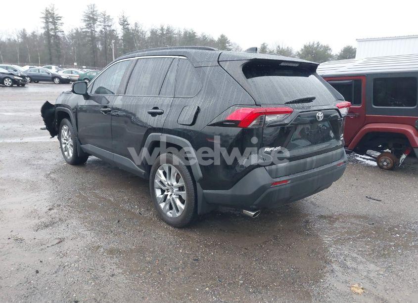 Photo 3 of 2019 Toyota Rav4 XLE PREMIUM (VIN 2T3A1RFV7KC010677)