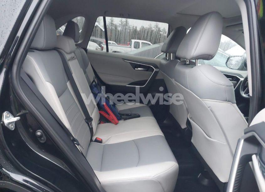 Photo 8 of 2019 Toyota Rav4 XLE PREMIUM (VIN 2T3A1RFV7KC010677)