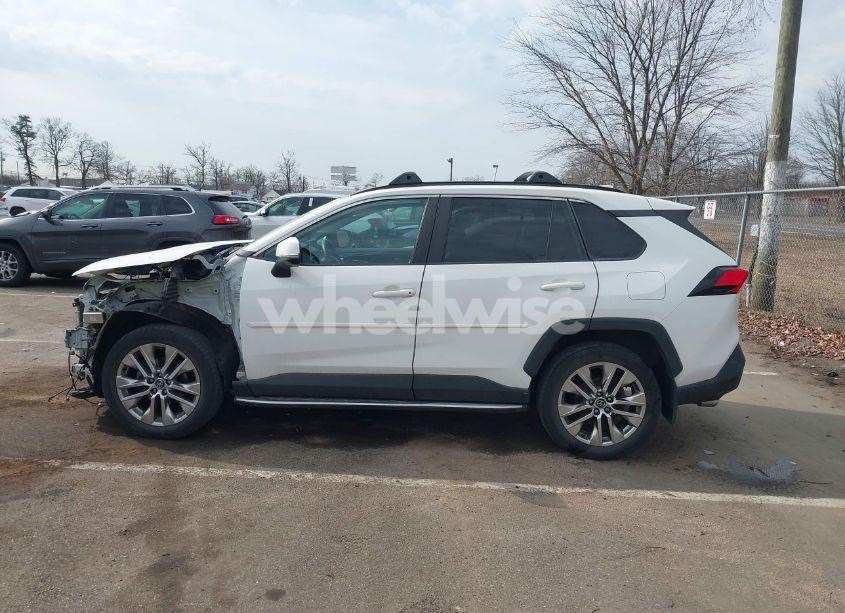 Photo 14 of 2020 Toyota Rav4 XLE PREMIUM (VIN 2T3A1RFV7LC140573)
