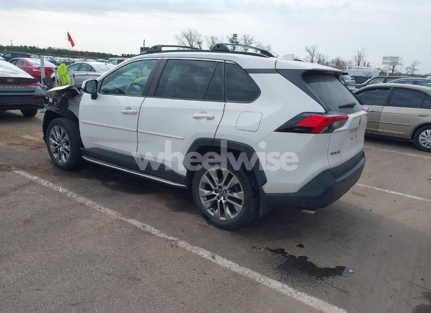 Photo 3 of 2020 Toyota Rav4 XLE PREMIUM (VIN 2T3A1RFV7LC140573)