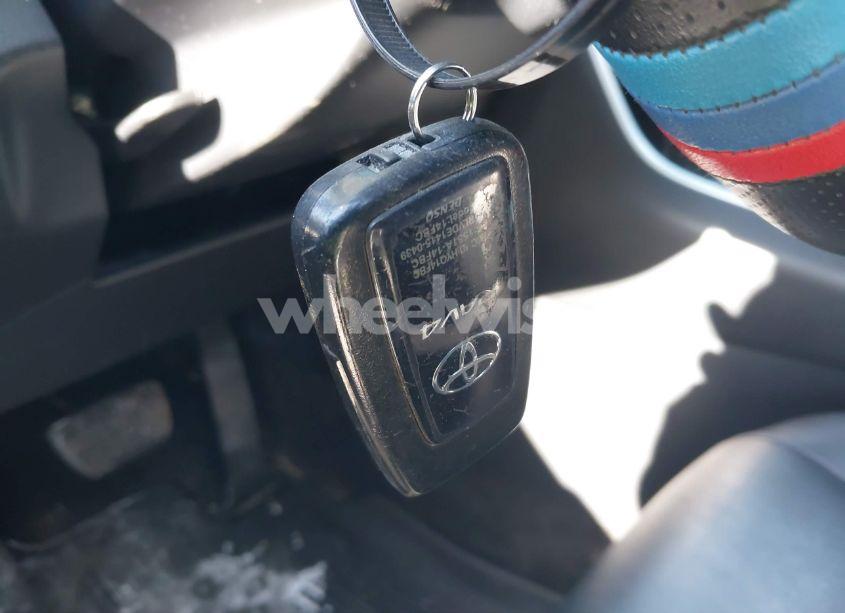 Photo 11 of 2020 Toyota Rav4 XLE PREMIUM (VIN 2T3A1RFV7LW092653)