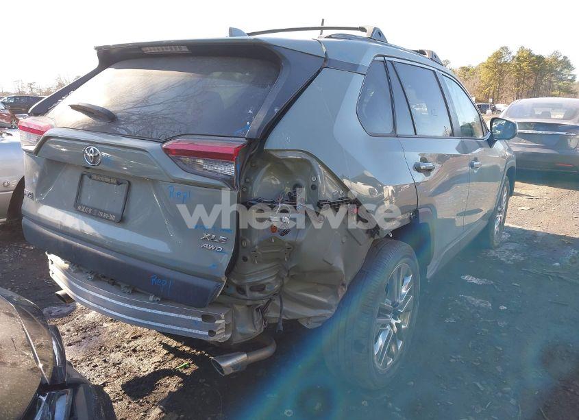 Photo 4 of 2020 Toyota Rav4 XLE PREMIUM (VIN 2T3A1RFV7LW092653)
