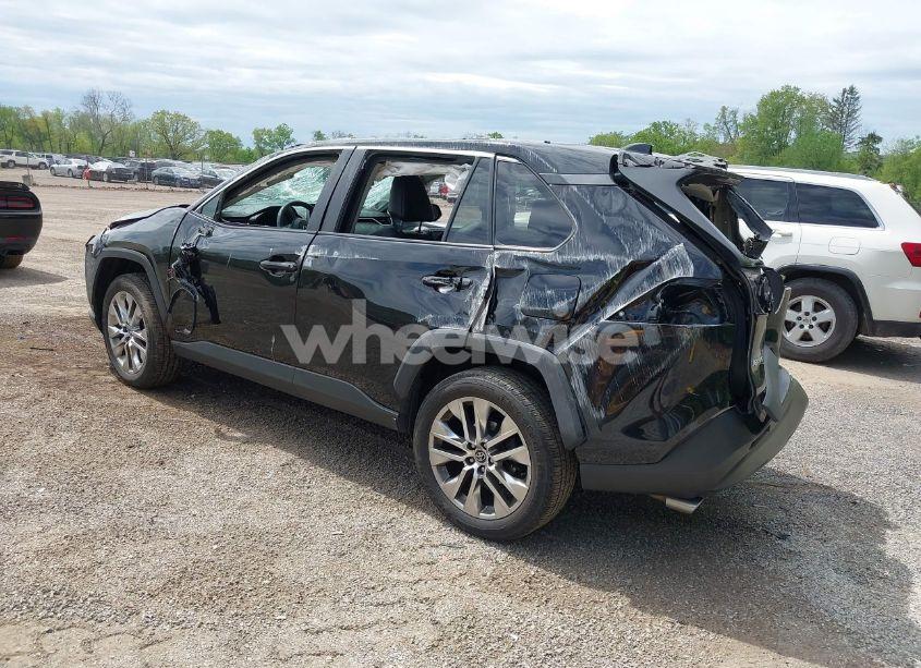 Photo 3 of 2021 Toyota Rav4 XLE PREMIUM (VIN 2T3A1RFV7MC145340)