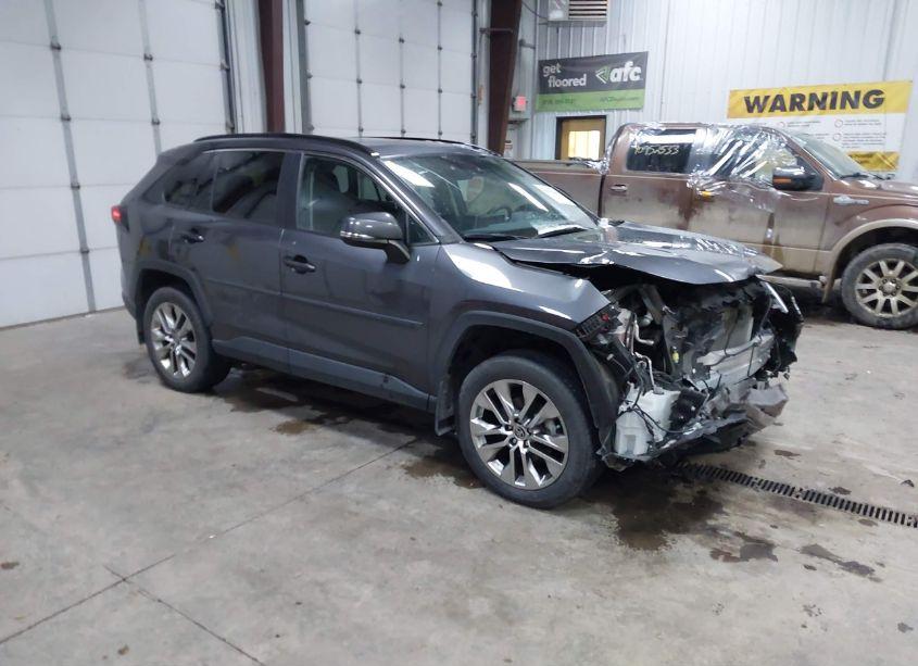 2021 Toyota Rav4 XLE PREMIUM (VIN 2T3A1RFV7MC249746) main photo