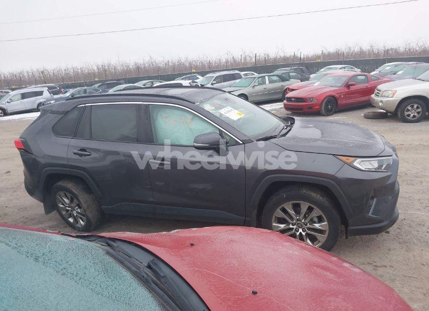 Photo 13 of 2021 Toyota Rav4 XLE PREMIUM (VIN 2T3A1RFV7MW234453)