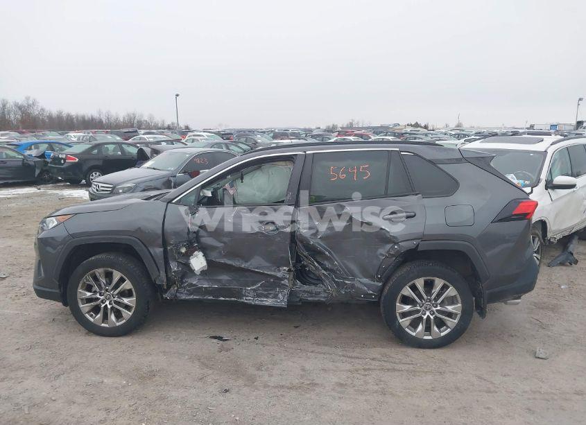 Photo 14 of 2021 Toyota Rav4 XLE PREMIUM (VIN 2T3A1RFV7MW234453)