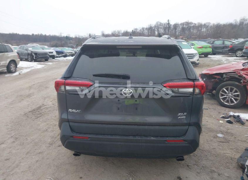 Photo 16 of 2021 Toyota Rav4 XLE PREMIUM (VIN 2T3A1RFV7MW234453)