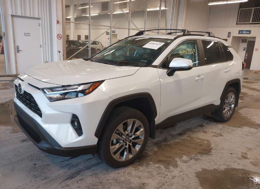 Photo 2 of 2023 Toyota Rav4 XLE PREMIUM (VIN 2T3A1RFV7PW390271)