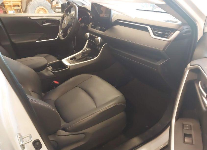 Photo 5 of 2023 Toyota Rav4 XLE PREMIUM (VIN 2T3A1RFV7PW390271)