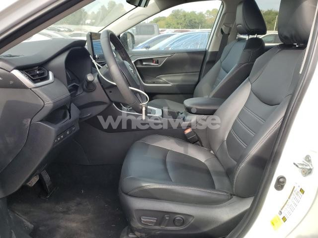 Photo 3 of 2024 TOYOTA RAV4 XLE PREMIUM (VIN 2T3A1RFV7RW427533)