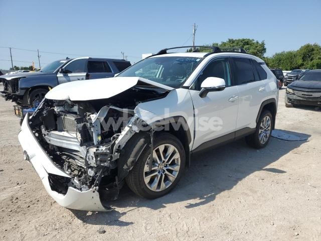 Photo 5 of 2024 TOYOTA RAV4 XLE PREMIUM (VIN 2T3A1RFV7RW427533)