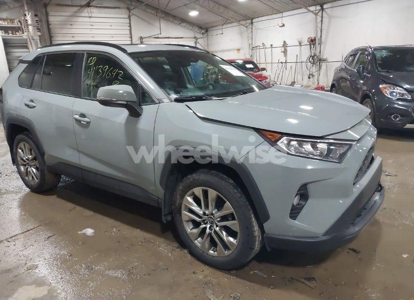 2019 Toyota Rav4 XLE PREMIUM (VIN 2T3A1RFV8KC056339) main photo