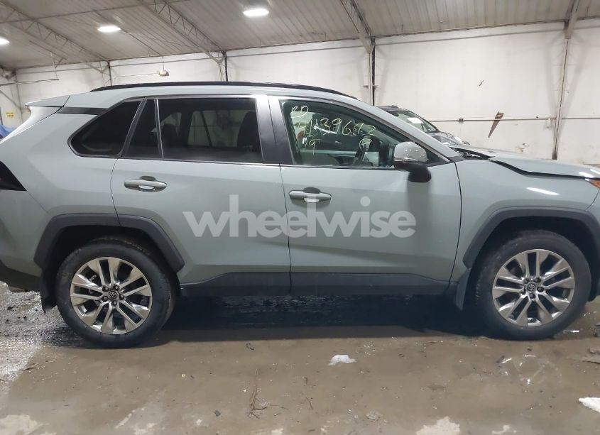 Photo 13 of 2019 Toyota Rav4 XLE PREMIUM (VIN 2T3A1RFV8KC056339)