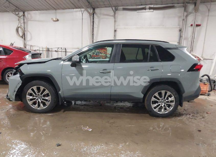 Photo 14 of 2019 Toyota Rav4 XLE PREMIUM (VIN 2T3A1RFV8KC056339)