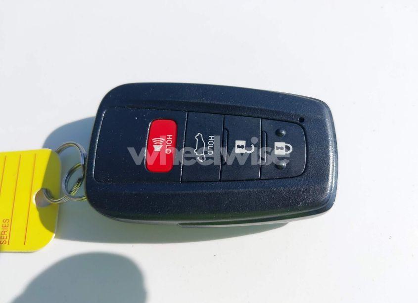 Photo 11 of 2020 Toyota Rav4 XLE PREMIUM (VIN 2T3A1RFV8LW119570)