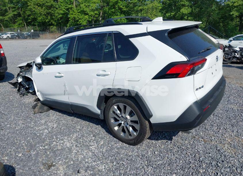 Photo 3 of 2020 Toyota Rav4 XLE PREMIUM (VIN 2T3A1RFV8LW119570)