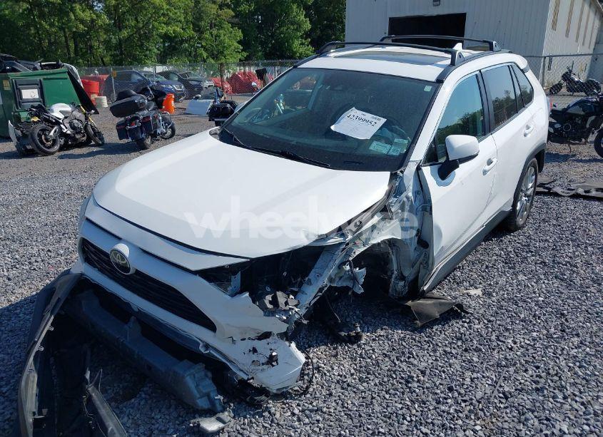 Photo 6 of 2020 Toyota Rav4 XLE PREMIUM (VIN 2T3A1RFV8LW119570)