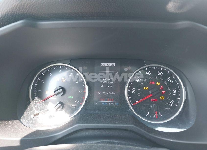 Photo 7 of 2020 Toyota Rav4 XLE PREMIUM (VIN 2T3A1RFV8LW119570)