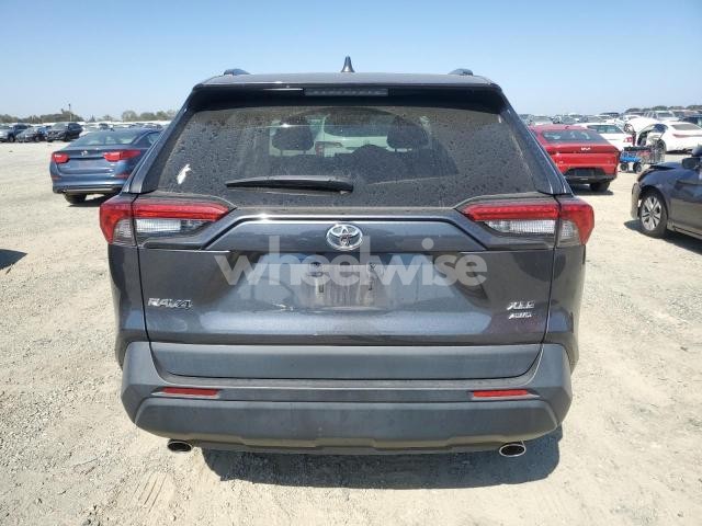Photo 11 of 2021 TOYOTA RAV4 XLE PREMIUM (VIN 2T3A1RFV8MC181084)