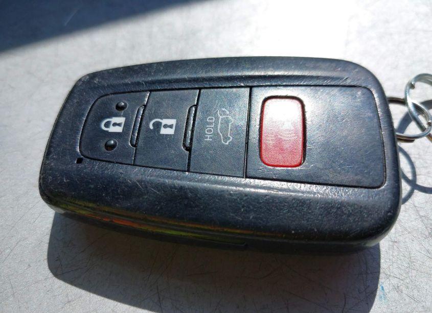 Photo 11 of 2021 Toyota Rav4 XLE PREMIUM (VIN 2T3A1RFV8MW213935)