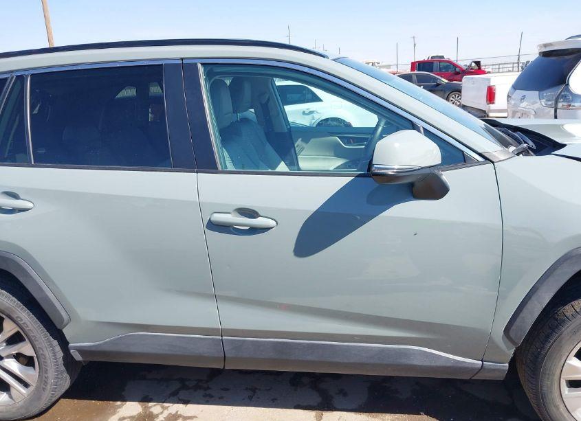 Photo 13 of 2021 Toyota Rav4 XLE PREMIUM (VIN 2T3A1RFV8MW213935)