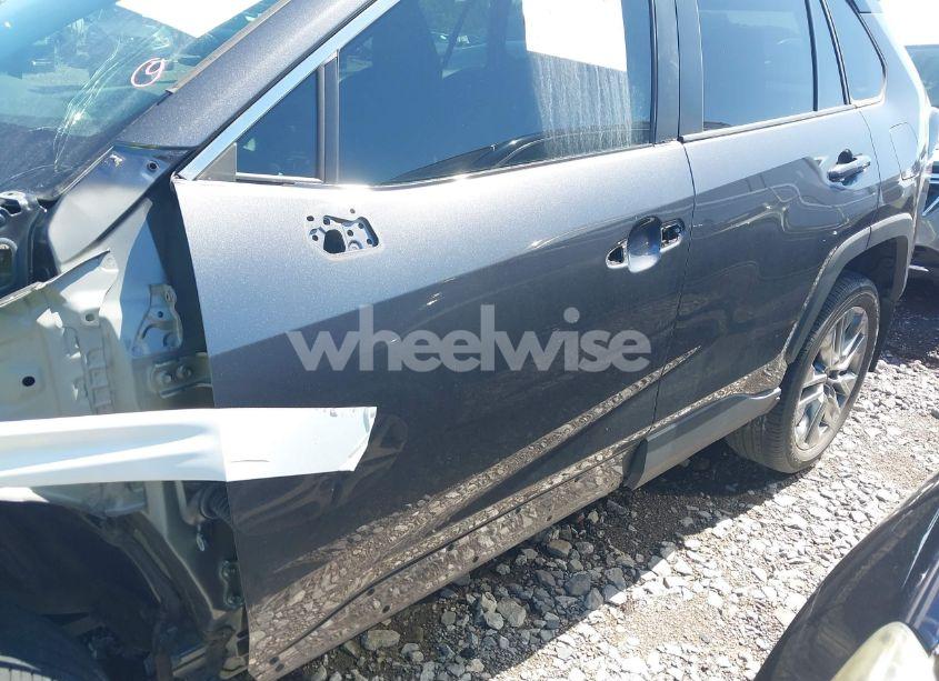 Photo 17 of 2022 Toyota Rav4 XLE PREMIUM (VIN 2T3A1RFV8NC297757)