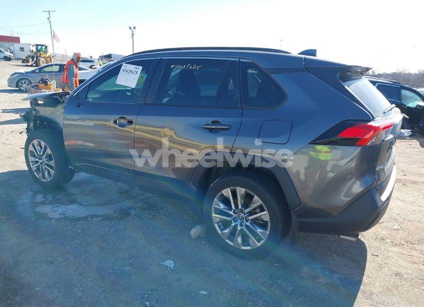 Photo 3 of 2022 Toyota Rav4 XLE PREMIUM (VIN 2T3A1RFV8NC297757)