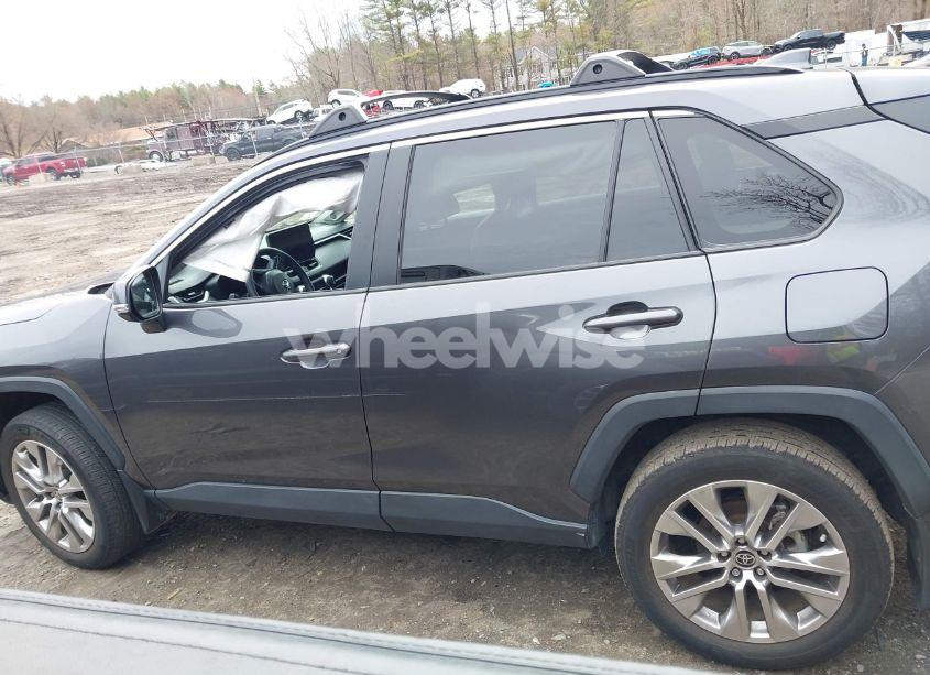 Photo 14 of 2023 Toyota Rav4 XLE PREMIUM (VIN 2T3A1RFV8PC334812)