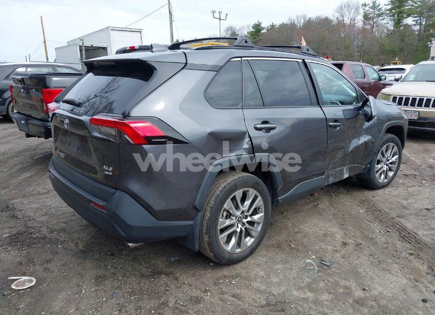 Photo 4 of 2023 Toyota Rav4 XLE PREMIUM (VIN 2T3A1RFV8PC334812)