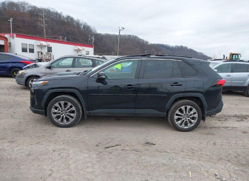 Photo 15 of 2023 Toyota Rav4 XLE PREMIUM (VIN 2T3A1RFV8PC336947)