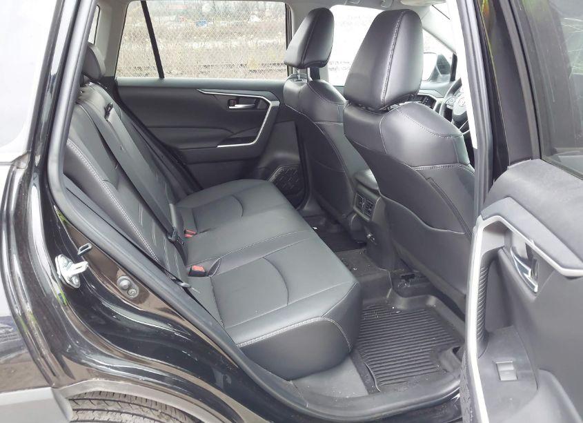 Photo 8 of 2023 Toyota Rav4 XLE PREMIUM (VIN 2T3A1RFV8PC336947)