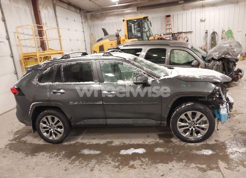 Photo 13 of 2024 Toyota Rav4 XLE PREMIUM (VIN 2T3A1RFV8RW435477)