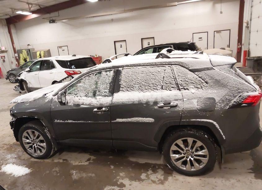 Photo 14 of 2024 Toyota Rav4 XLE PREMIUM (VIN 2T3A1RFV8RW435477)