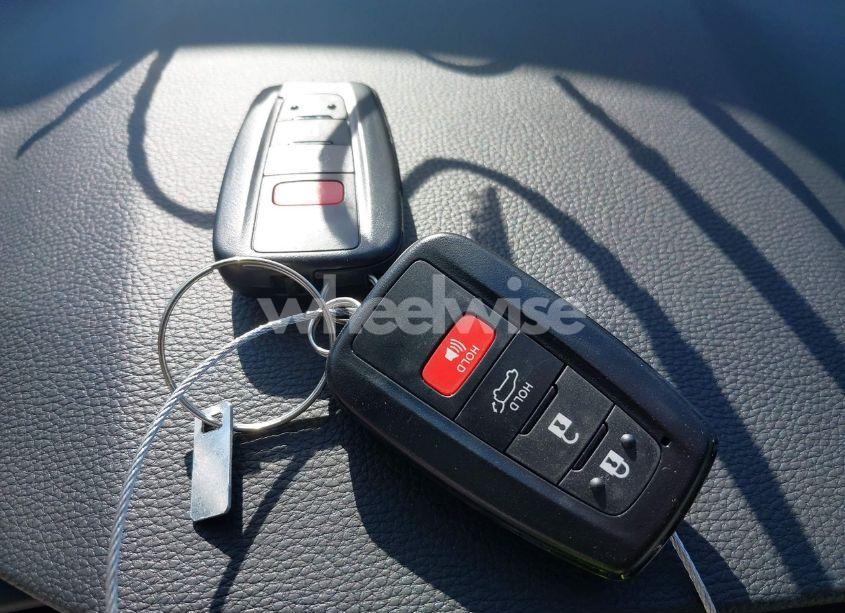 Photo 11 of 2024 Toyota Rav4 XLE PREMIUM (VIN 2T3A1RFV8RW488230)