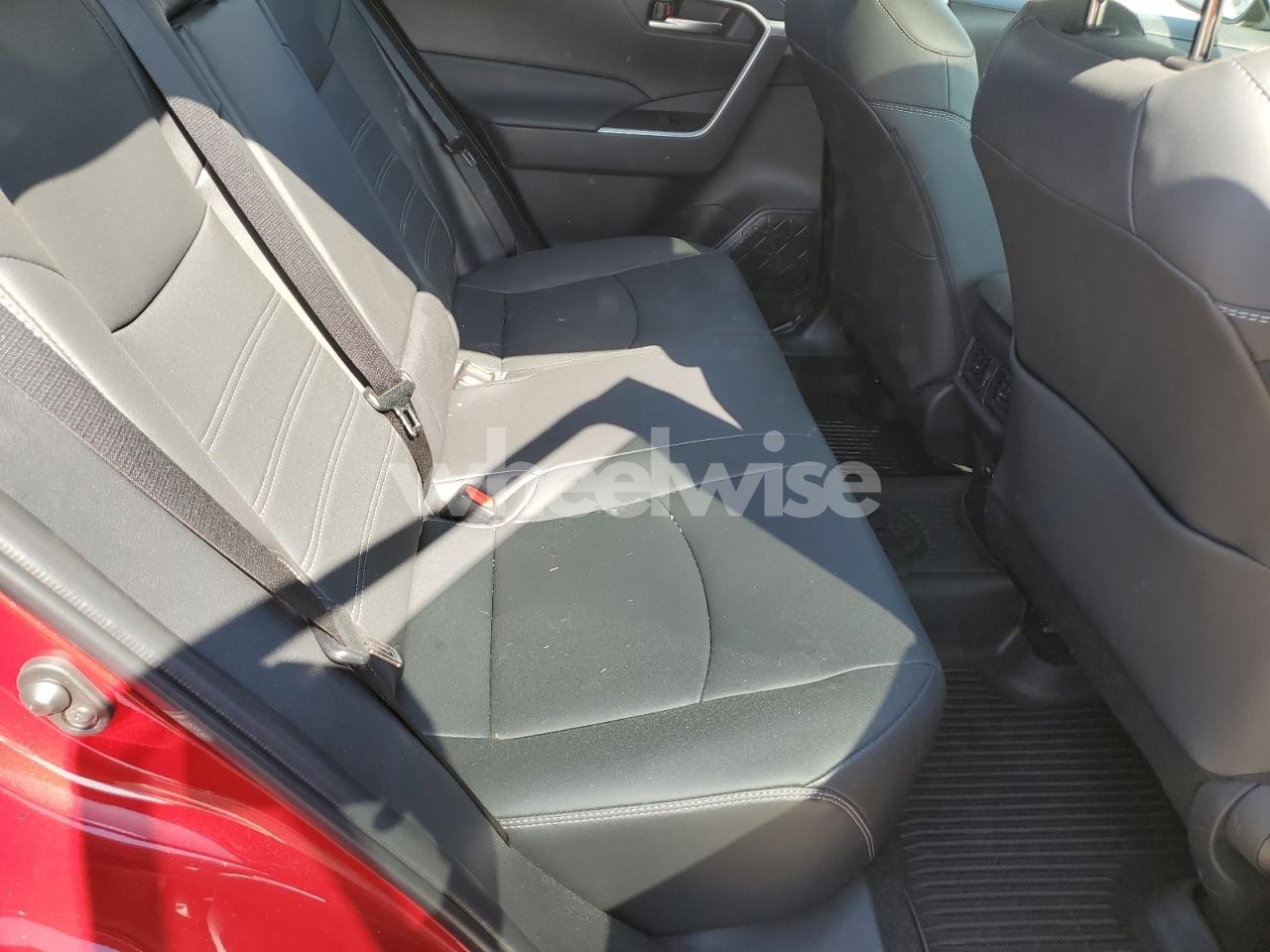 Photo 10 of 2025 TOYOTA RAV4 XLE PREMIUM (VIN 2T3A1RFV8SW540994)