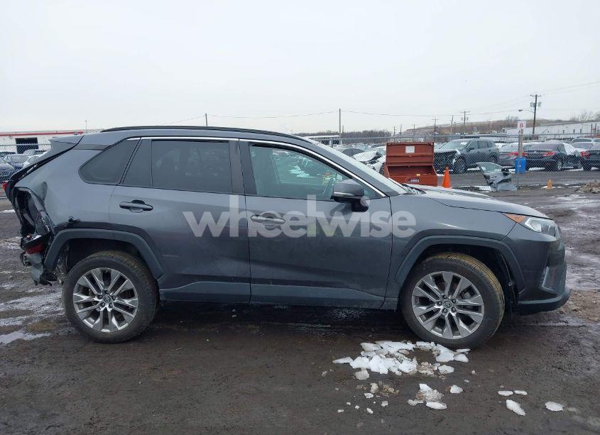 Photo 14 of 2019 Toyota Rav4 XLE PREMIUM (VIN 2T3A1RFV9KC025908)