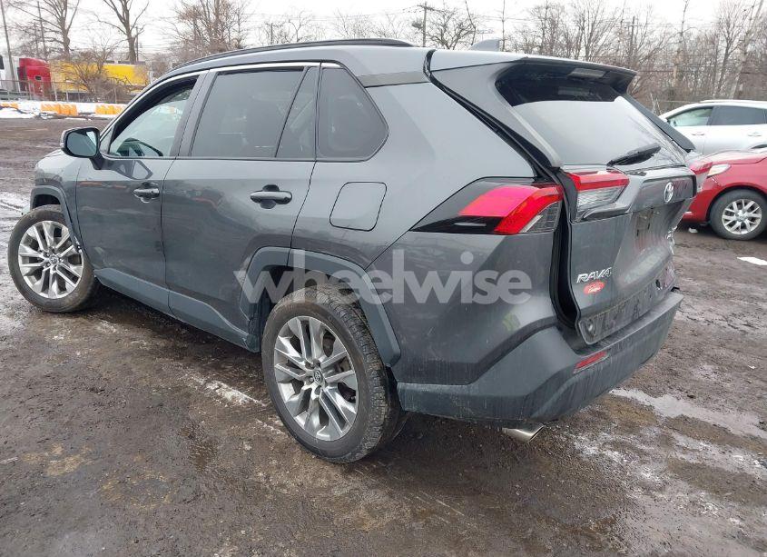 Photo 3 of 2019 Toyota Rav4 XLE PREMIUM (VIN 2T3A1RFV9KC025908)