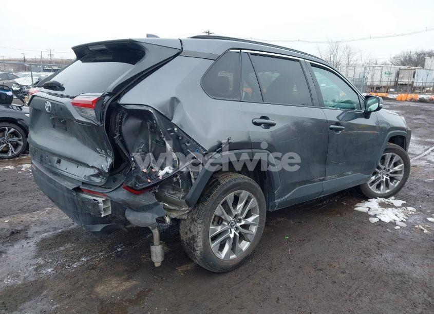 Photo 4 of 2019 Toyota Rav4 XLE PREMIUM (VIN 2T3A1RFV9KC025908)