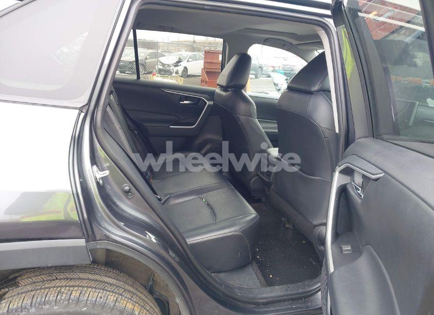 Photo 8 of 2019 Toyota Rav4 XLE PREMIUM (VIN 2T3A1RFV9KC025908)