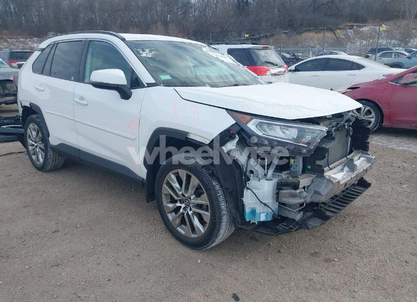 2019 Toyota Rav4 XLE PREMIUM (VIN 2T3A1RFV9KW045185) main photo