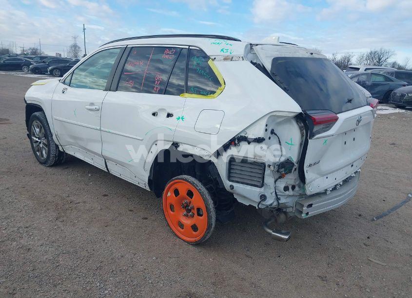 Photo 3 of 2019 Toyota Rav4 XLE PREMIUM (VIN 2T3A1RFV9KW045185)