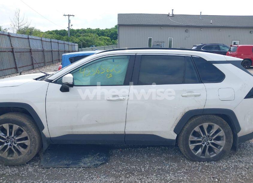 Photo 15 of 2020 Toyota Rav4 XLE PREMIUM (VIN 2T3A1RFV9LC069487)
