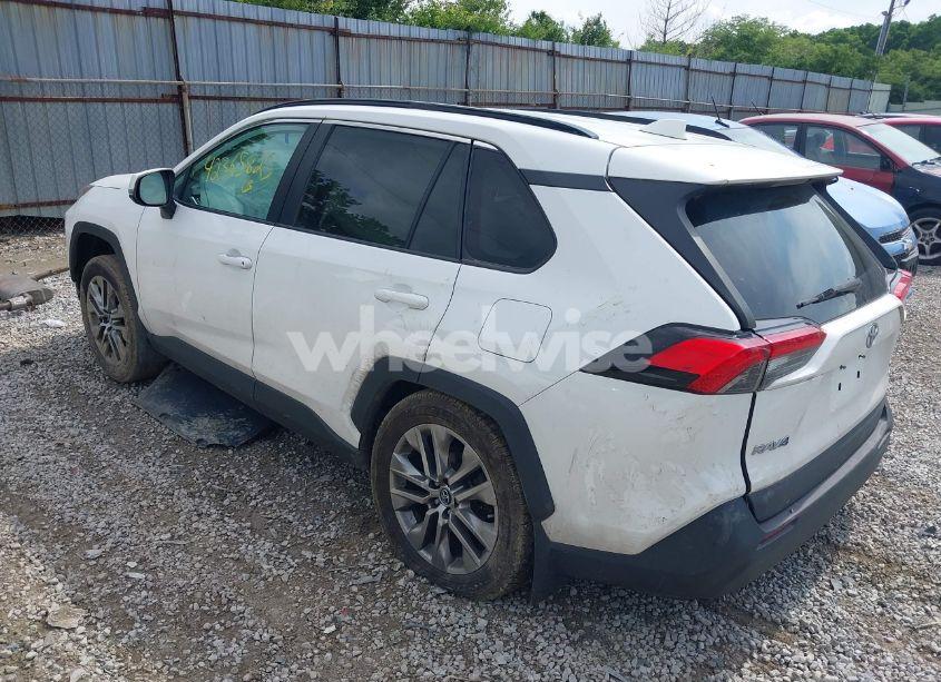 Photo 3 of 2020 Toyota Rav4 XLE PREMIUM (VIN 2T3A1RFV9LC069487)