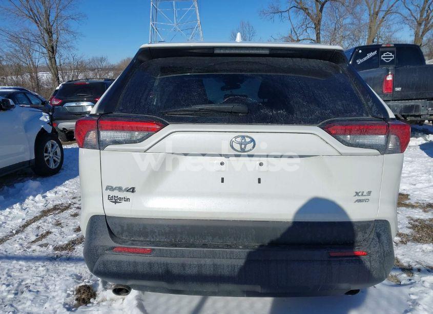 Photo 16 of 2021 Toyota Rav4 XLE PREMIUM (VIN 2T3A1RFV9MW150778)