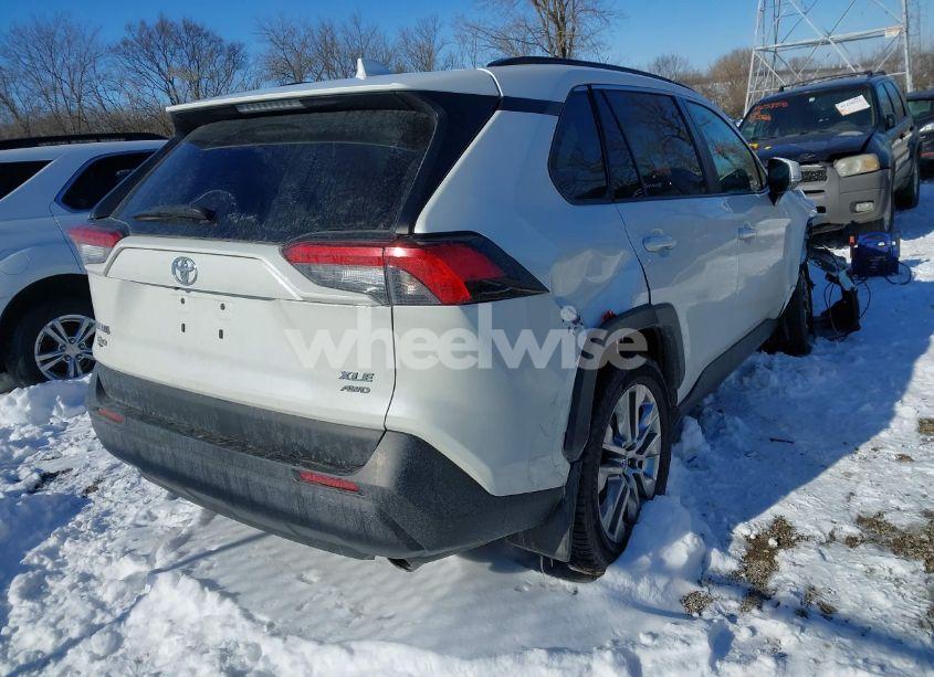Photo 4 of 2021 Toyota Rav4 XLE PREMIUM (VIN 2T3A1RFV9MW150778)