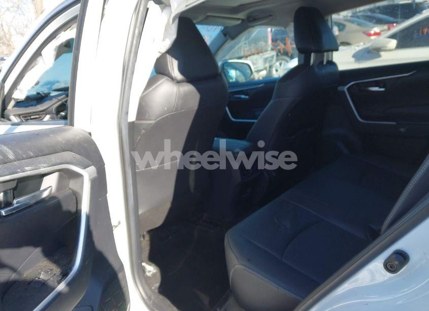 Photo 8 of 2021 Toyota Rav4 XLE PREMIUM (VIN 2T3A1RFV9MW150778)