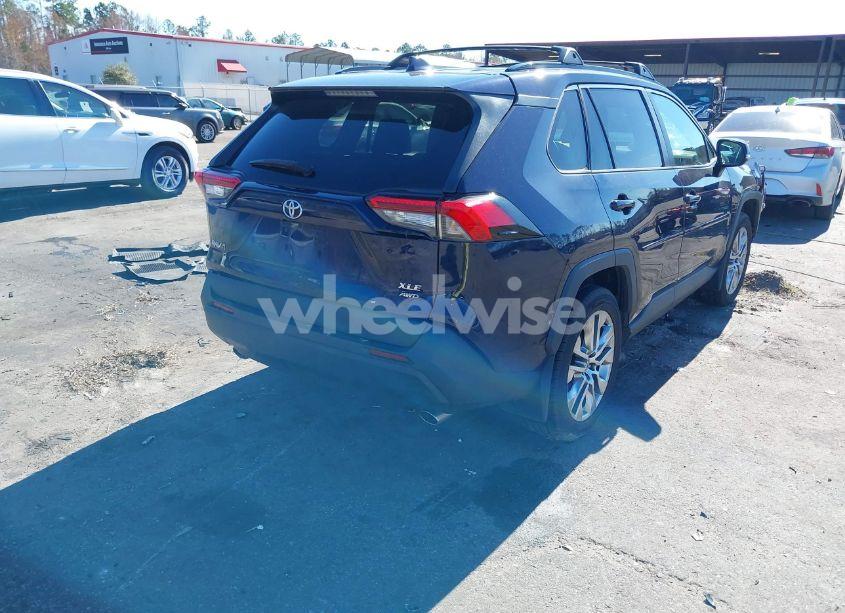 Photo 4 of 2021 Toyota Rav4 XLE PREMIUM (VIN 2T3A1RFV9MW191749)